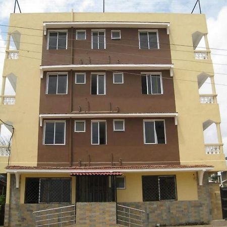Golden Guest House- Miritini مومباسا المظهر الخارجي الصورة