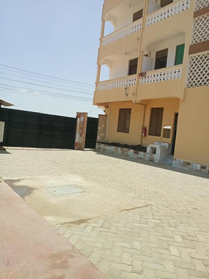 Golden Guest House- Miritini مومباسا المظهر الخارجي الصورة